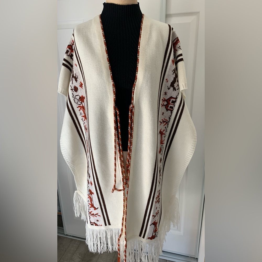 Vintage Fringed Sweater Poncho Shawl Hippie Boho Western Vintage Knit